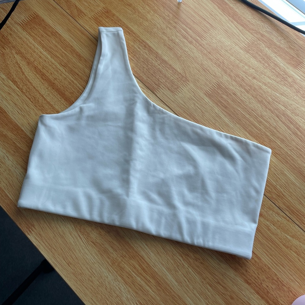 Girlfriend Collective Bianca One-Shoulder Bra